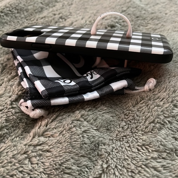 Loopy Case (Plaid for iPhone 11 ProMax) - Picture 3 of 3